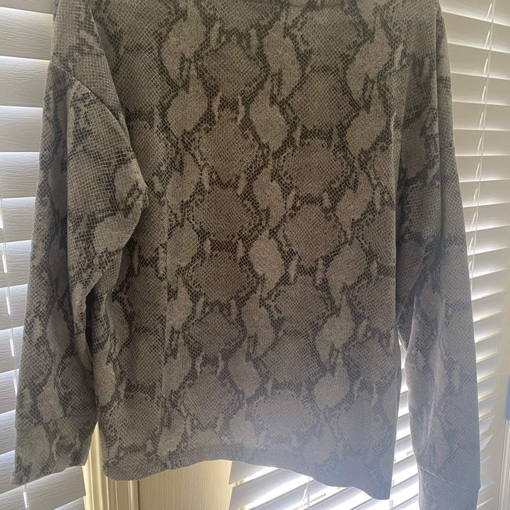 Banana republic snakeskin top